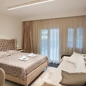 https://apt-ag-sofias-pedestrian-area-luxury-ap-big-balcony.hotelschalkidiki.net