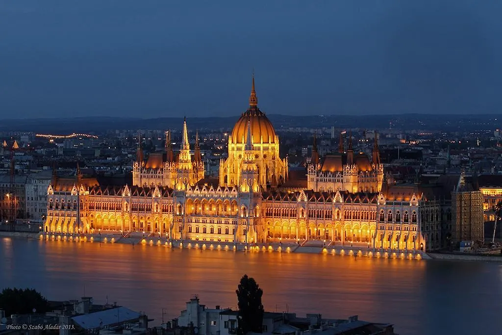 Asboth Taylor Apartment Budapest Ungarn