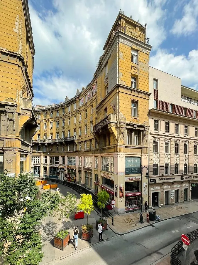 Asbóth Taylor Apartment Budapest
